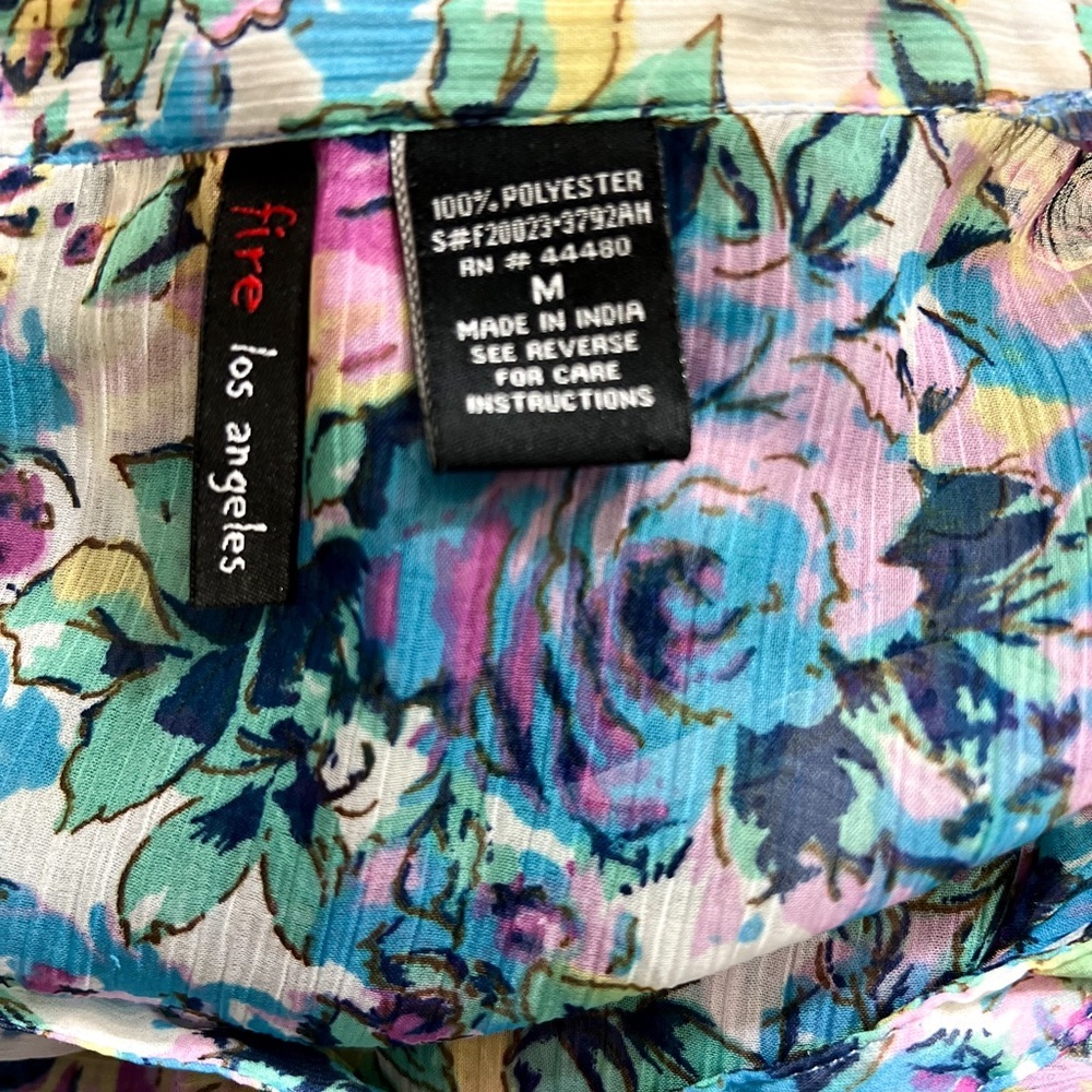 FIRE Los Angeles Floral Multicolored Sleeveless Blouse Size: Medium - Picture 7 of 7